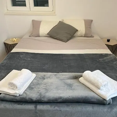 Apartment In Center 2